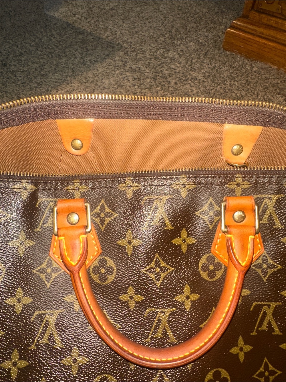Louis Vuitton Monogram Canvas Speedy 40 - Picture 13 of 16